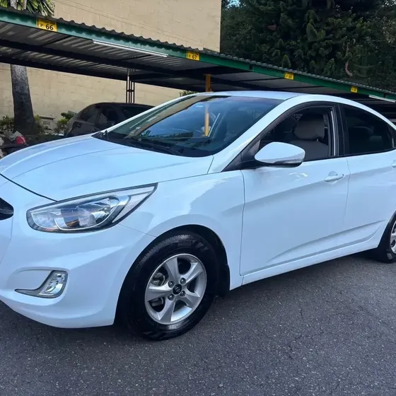 Hyundai Accent 2017 1.6 Advance