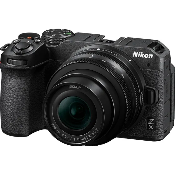 Camara Nikon Z30// Lente Z Nikkor Dx 16-50mm F3.5-6.3vr 