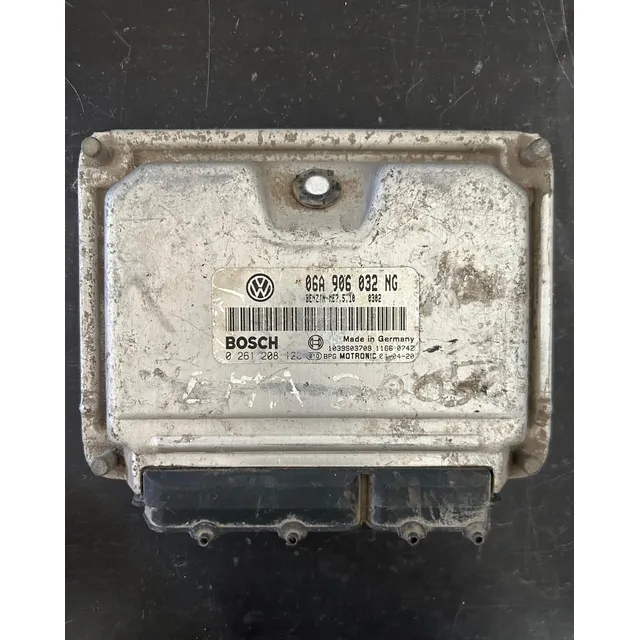 Computadora De Motor Volkswagen 06a 906 032 Ng