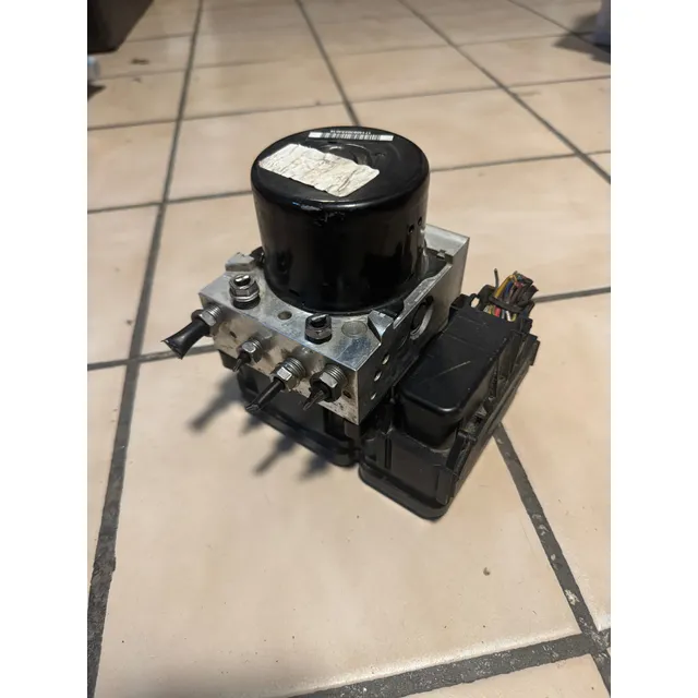 Módulo De Frenos Abs Ford Focus 2012 Original
