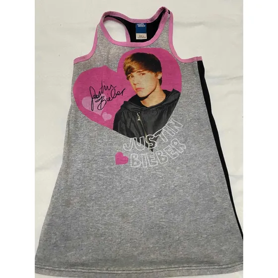Bata De Niña Justin Bieber Talla 10. Usado