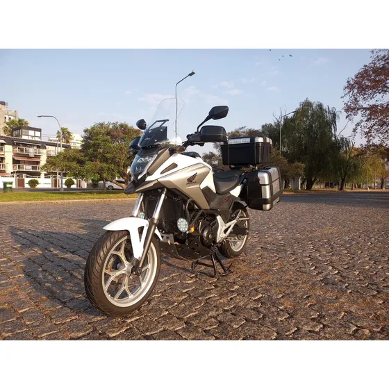 Honda Nc 750xa Con Control De Tracción Y Muchos Accesorios!!