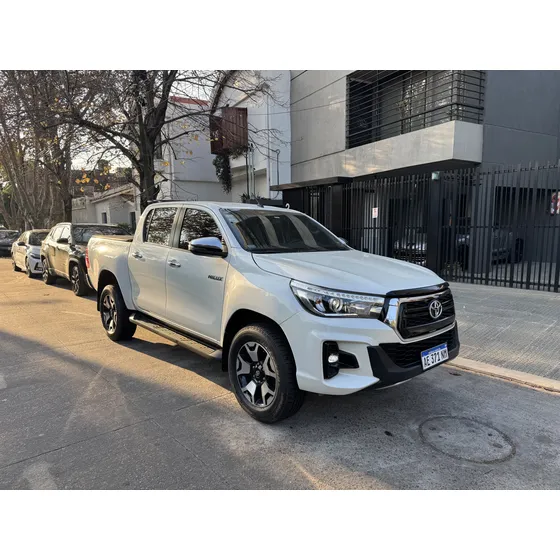 Toyota Hilux Pick-up 2.8 Cd Srx 177cv 4x2 At