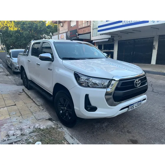 Toyota Hilux 2.8 D/cab 4x2 Sr