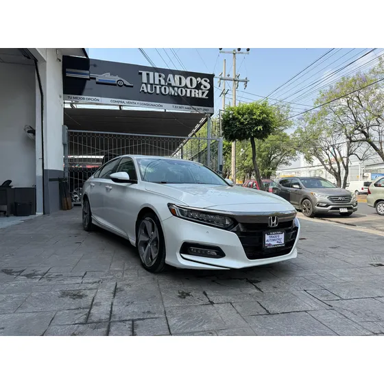 Honda Accord 2.0 Touring At