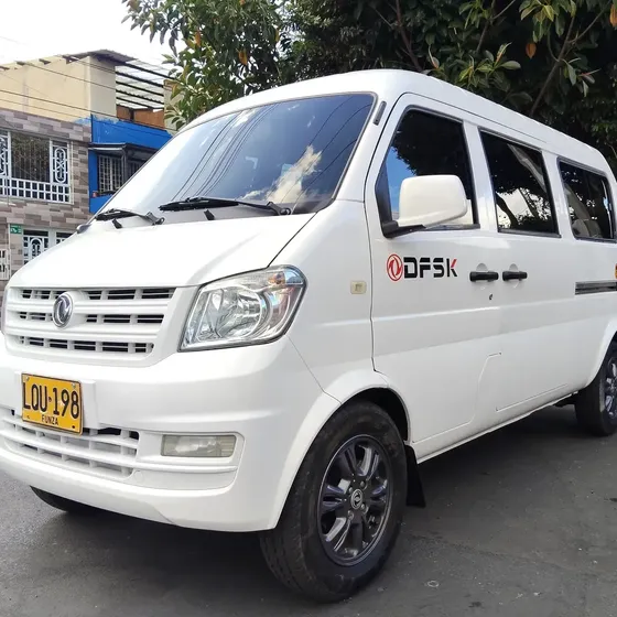 DFSK Van Pasajeros C37 2023 Eq6400lf18 1.2