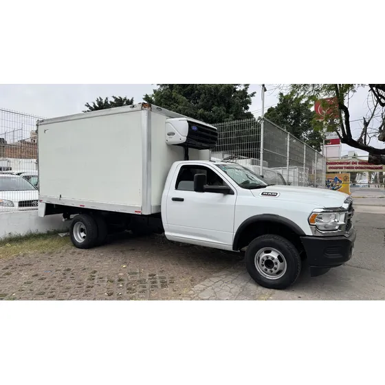 Ram 4000 5.7 Caja Refrigerada Mt