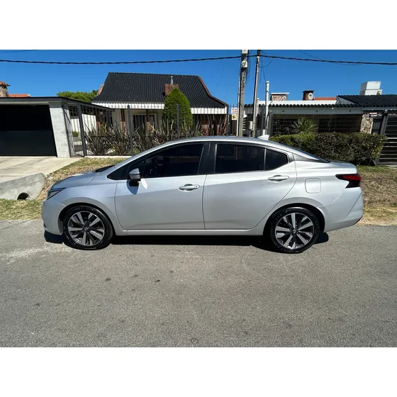 Nissan Versa 1.6 Exclusive At