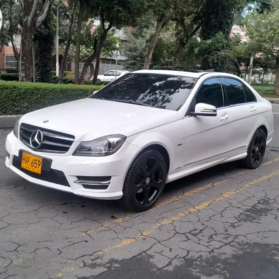 Mercedes-Benz Clase C 2014 200 At 1.8