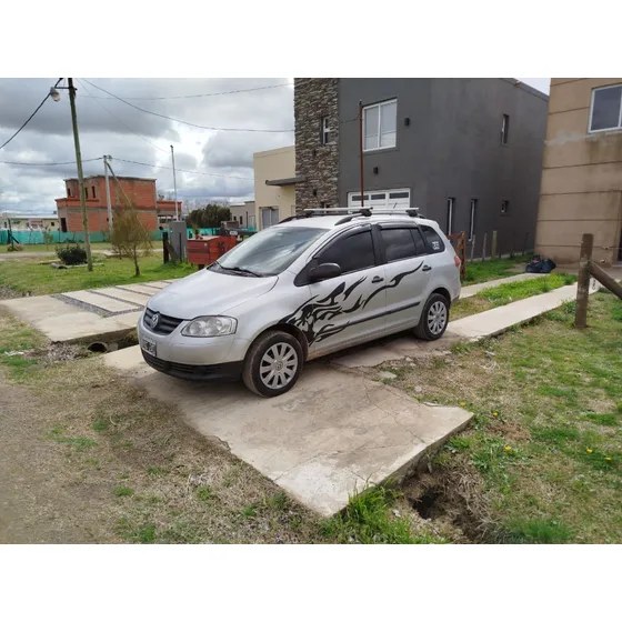 Volkswagen Suran 1.6 I Comfortline 90a