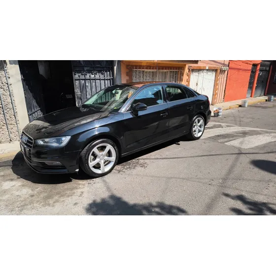 Audi A3 1.8 Sedán Ambiente At