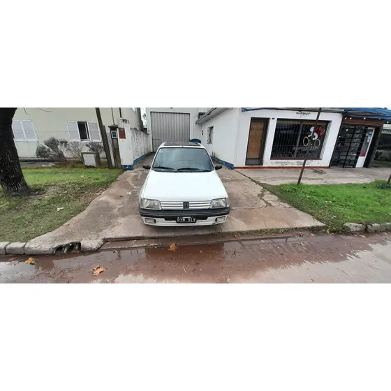 Peugeot 205 1.4 Xs Aa