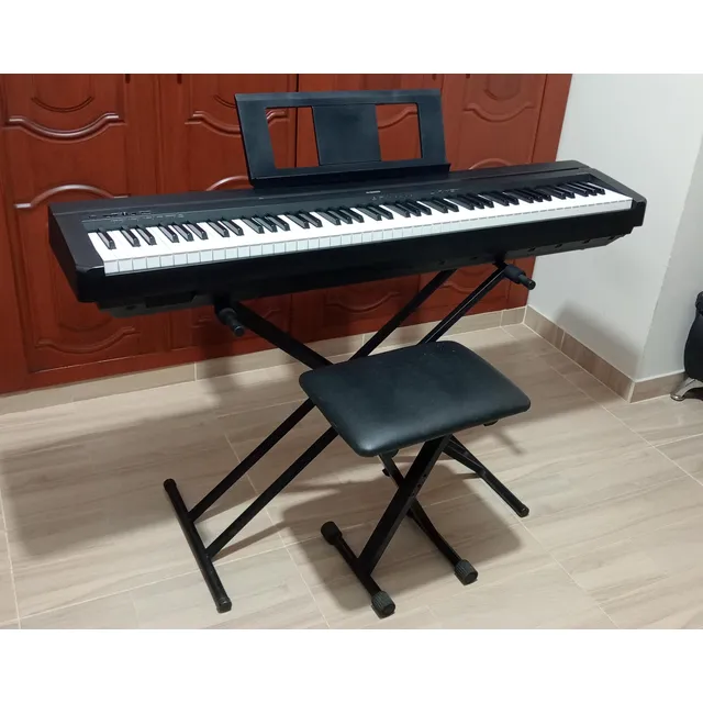 Piano Digital Yamaha P-45 + Atril, Banca, Adaptador, Estuche