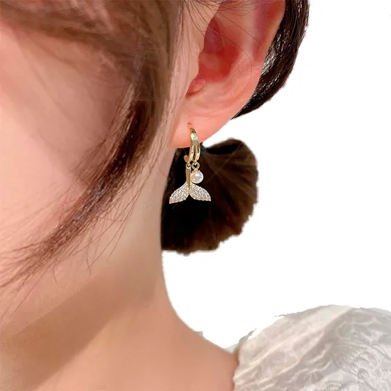 Brinco Feminino Dourado Com Cauda Sereia Peixe Delicado
