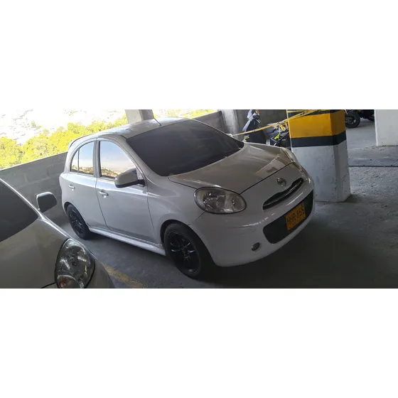Nissan March 1.6 Advance