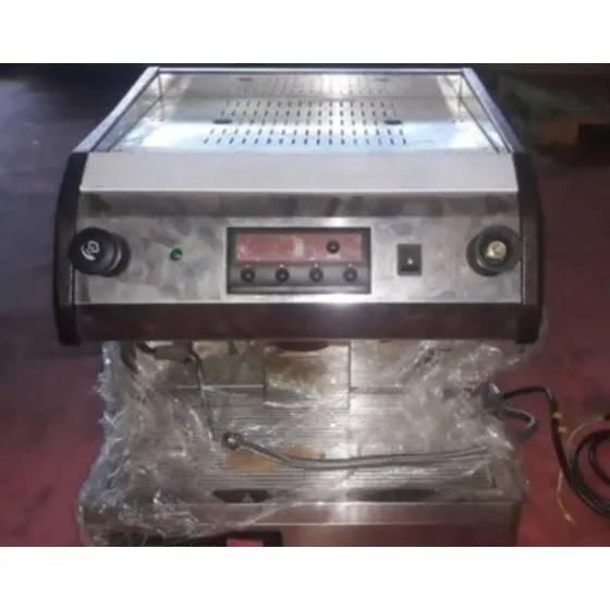 Cafetera Industrial De Un Grupo Nueva 