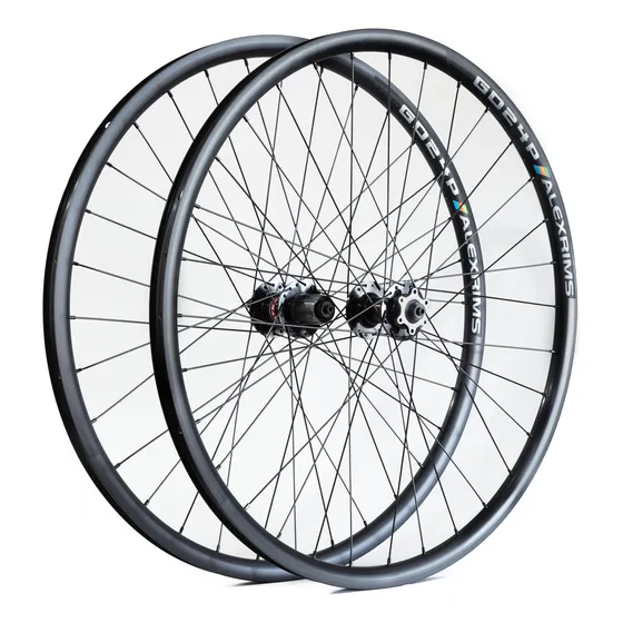 Par Ruedas Alexrims Novatec Ruta Gravel 700c Disc Selladas