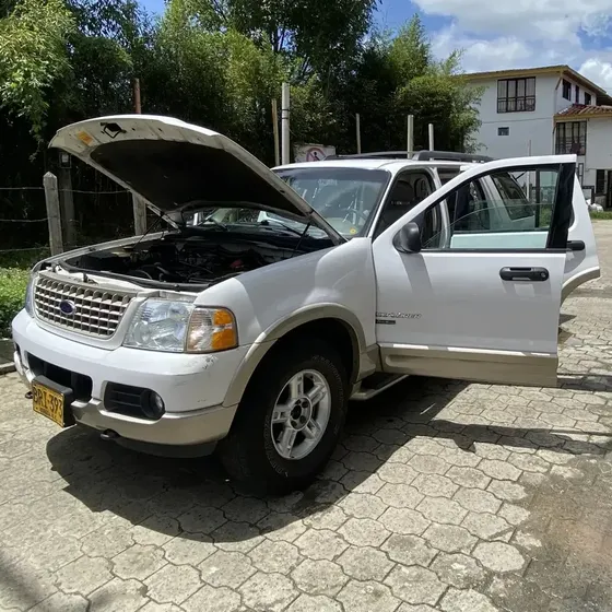 Ford Explorer 2005 4.6 Eddie Bauer