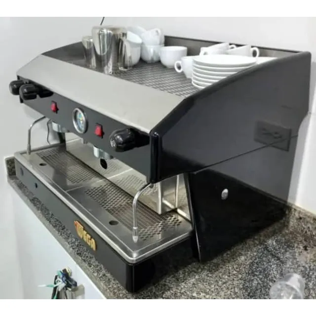 Cafetera Marca Wega Doble Grupo, Tensión 110v
