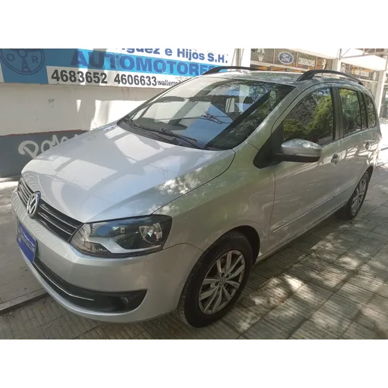 Volkswagen Suran 1.6 Highline 101cv