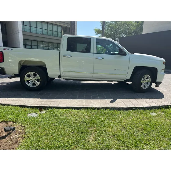 Chevrolet Cheyenne 5.4 2500 Doble Cab Lt Z71 4x4 At