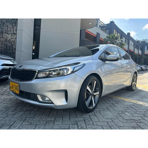Kia Cerato Pro Summa 1.6l
