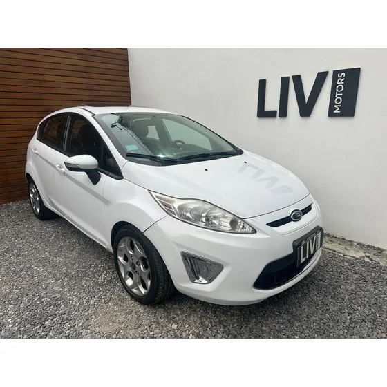 Ford Fiesta Kinetic 1.6 Design 120cv Titanium