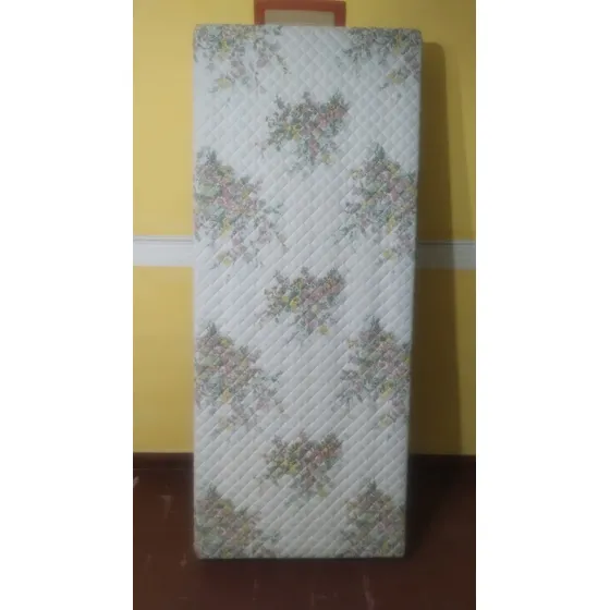 Base Sommier Sin Patas Marca Cannon. 80*190*20 Tela Matelaseada Floreada