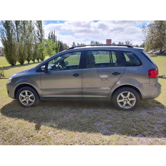 Volkswagen Suran 1.6 Comfortline 101cv