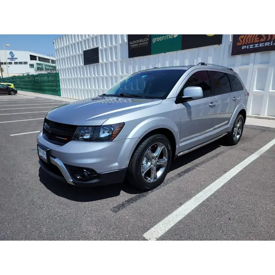 Dodge Journey 2.4 Sxt Sport 7 Pasajeros At