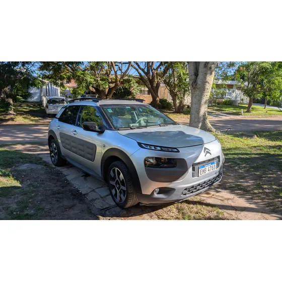 Citroën C4 Cactus 1.2 Pure Tech 110 5v Feel Plus