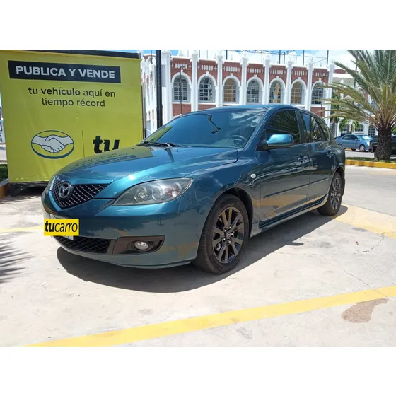 Mazda 3 .