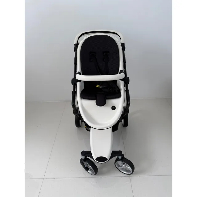 Carriola Mima Xari Snow White Blanco Negro