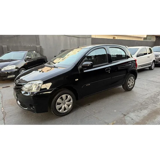 Toyota Etios 1.3 16v Xs 5p