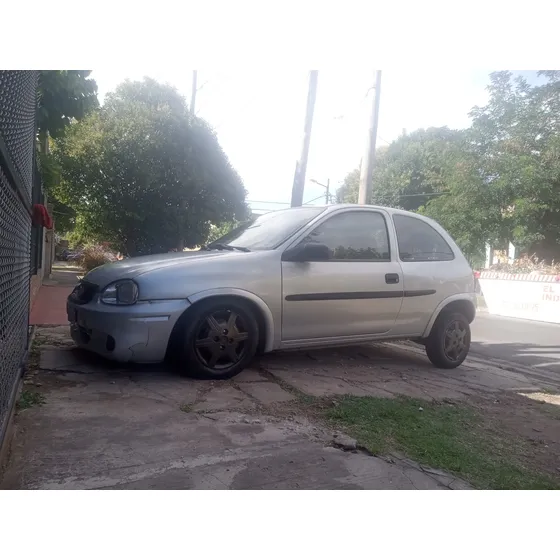 Chevrolet Corsa 1.6 Gl Aa Dh