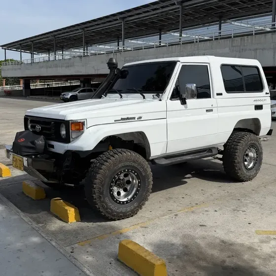 Toyota Land Cruiser 1995 4.5 Fzj73