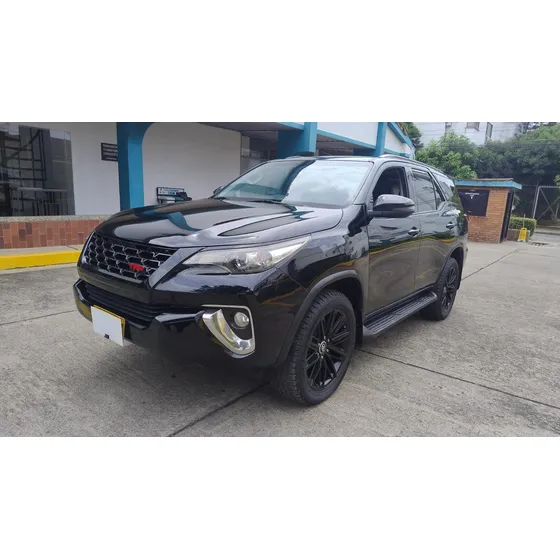 Toyota Fortuner 2.4 Street At 7as