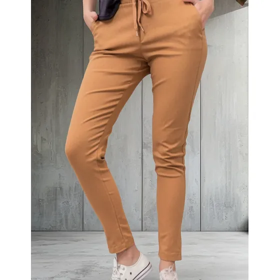 Pantalón Tipo Babucha Con Tajos.