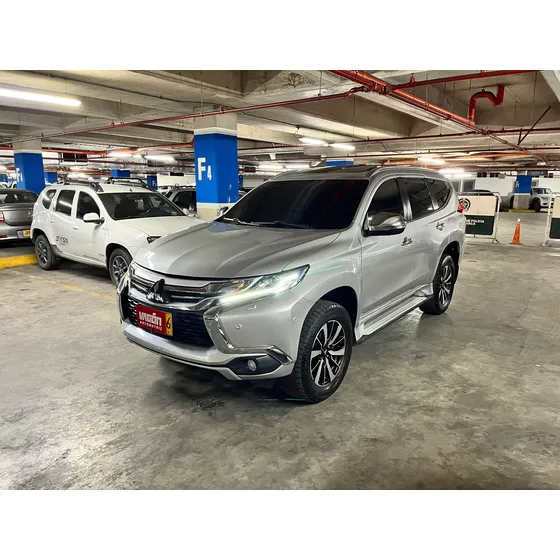 Mitsubishi Montero 2.5 215 Hp