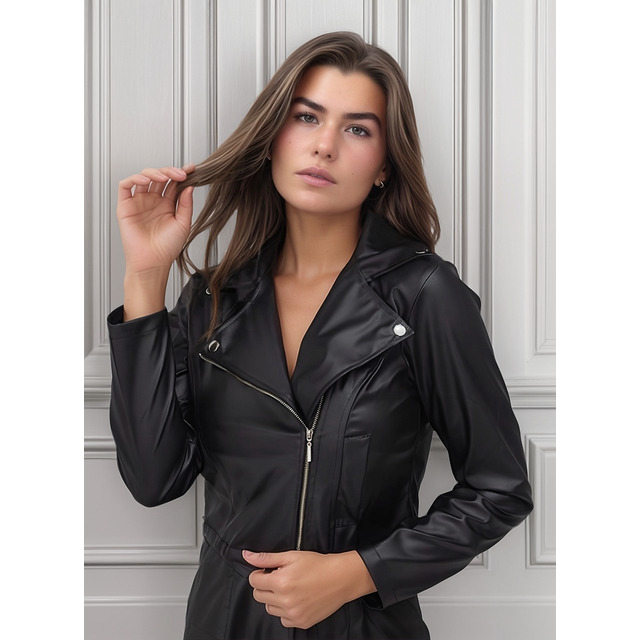Jaqueta Feminina Couro Fake Courino Jaquetinha Biker Preta Jaqueta Feminina Couro Fake Courino Jaquetinha Biker Preta