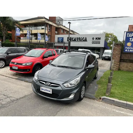Hyundai Accent 1.4 Cvvt Gl Full Sedan At