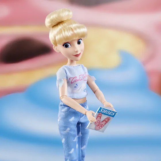 Disney Princess Comfy Squad - Muñeca De Cenicienta