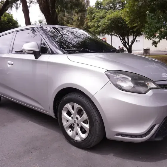 MG 3 2015 Std 1.5 Mt 5p