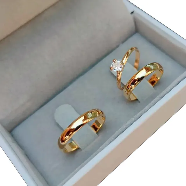 Par De Alianças 4mm Moeda Cor Ouro Real + Anel Noivado