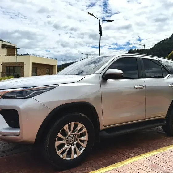 Toyota Fortuner 2022 2.7l Mid