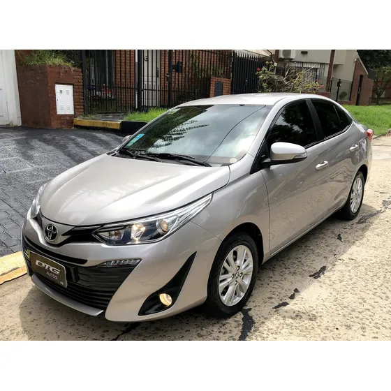 Toyota Yaris 1.5 107cv Xls Pack Cvt Sedan