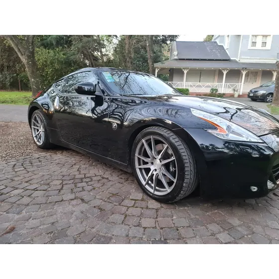 Nissan 370z 3.7 V6 Coupe At 333cv