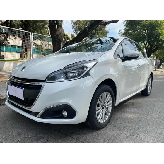 Peugeot 208 1.6 Allure