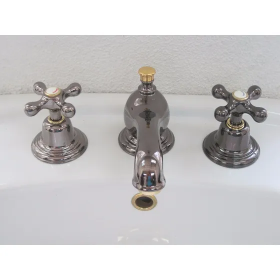 Grifería Urbe 3pzas: Lav.8 ; Bidet; Ducha-caña Fucil-oro