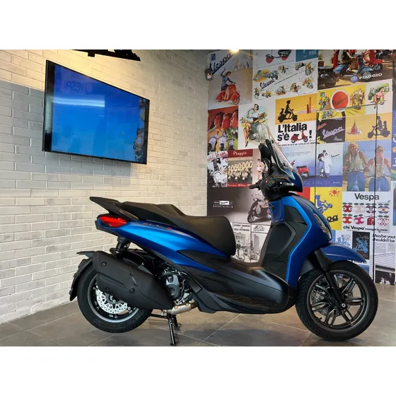 Piaggio Beverly 400 - Motoplex Leloir